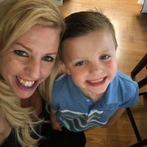 Meet your Posher, Sara